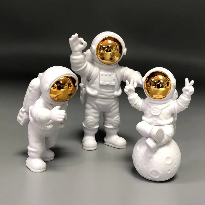 Mini Yellow Moon Astronauts Light