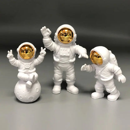 Mini Yellow Moon Astronauts Light